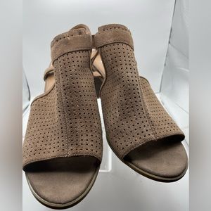 Franco Sarto tan suede leather upper peep toe sandals